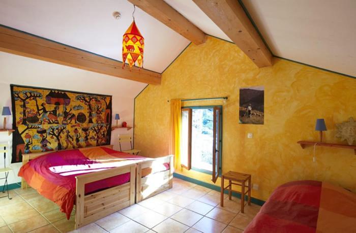Bed and Breakfast Le Mas Franc Enveitg Exterior foto